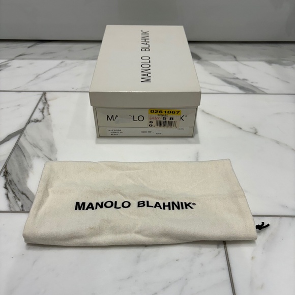 Manolo Blahnik Patent Leather Pumps Size EU35 / 5B - Picture 7 of 8